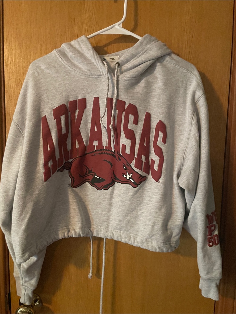 Razorback crop hoodie
